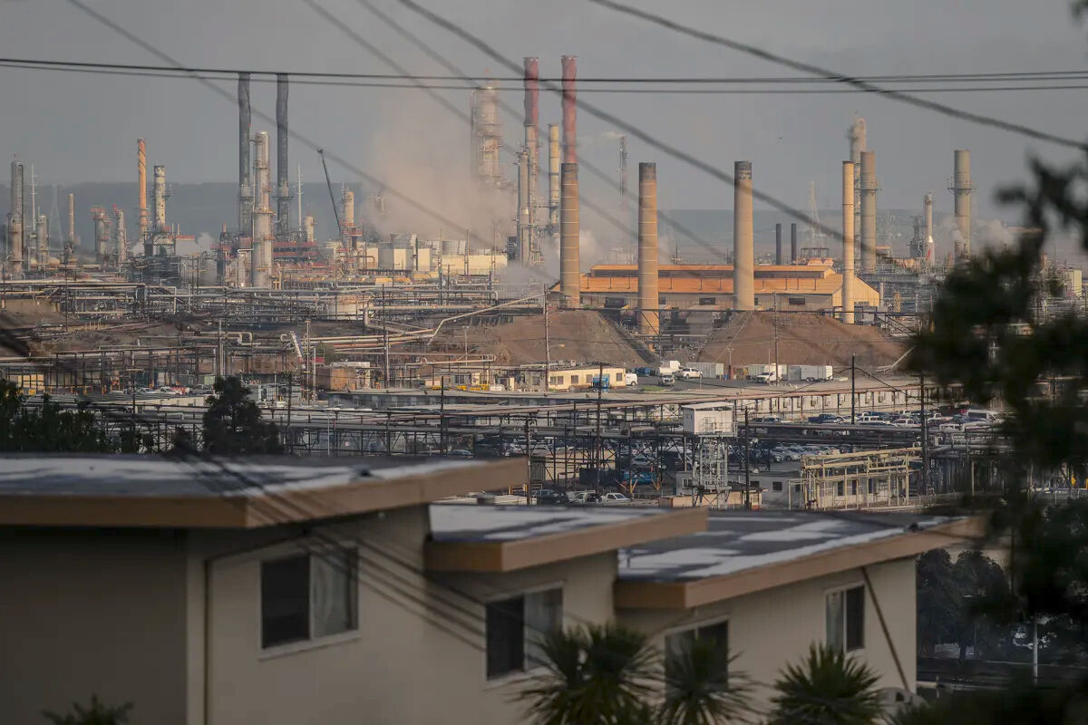 Newsom strikes climate deal